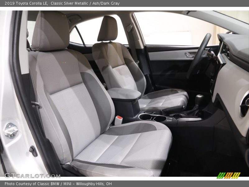 Classic Silver Metallic / Ash/Dark Gray 2019 Toyota Corolla LE