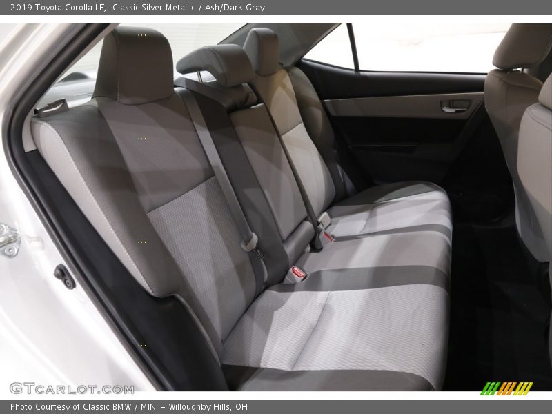 Classic Silver Metallic / Ash/Dark Gray 2019 Toyota Corolla LE