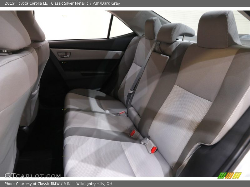 Classic Silver Metallic / Ash/Dark Gray 2019 Toyota Corolla LE
