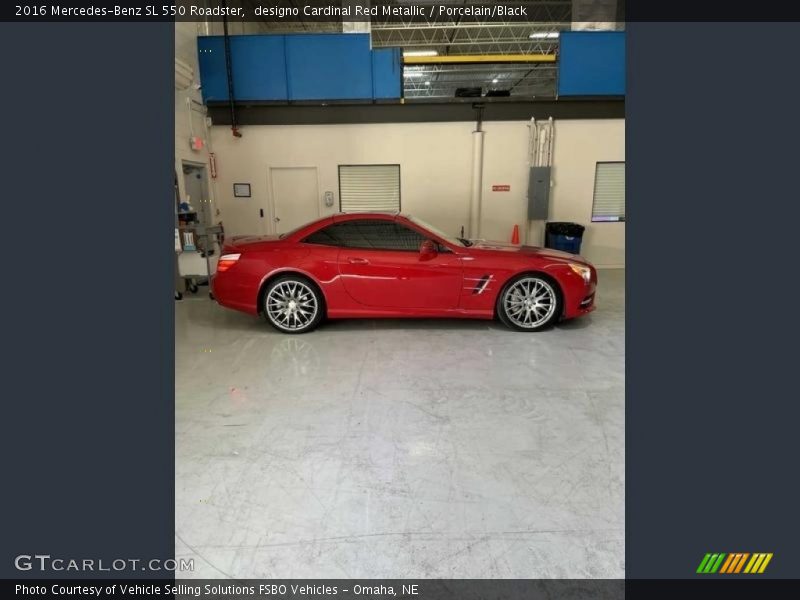 designo Cardinal Red Metallic / Porcelain/Black 2016 Mercedes-Benz SL 550 Roadster
