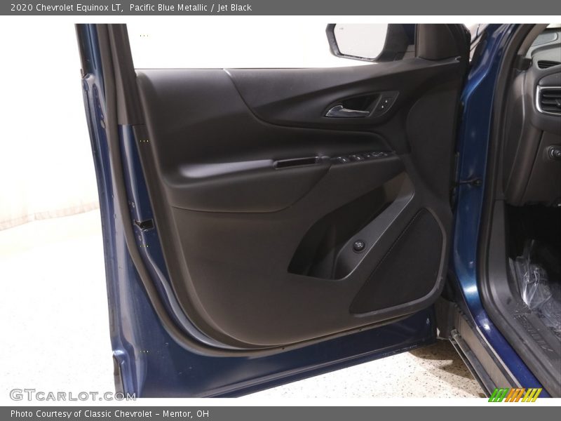 Pacific Blue Metallic / Jet Black 2020 Chevrolet Equinox LT