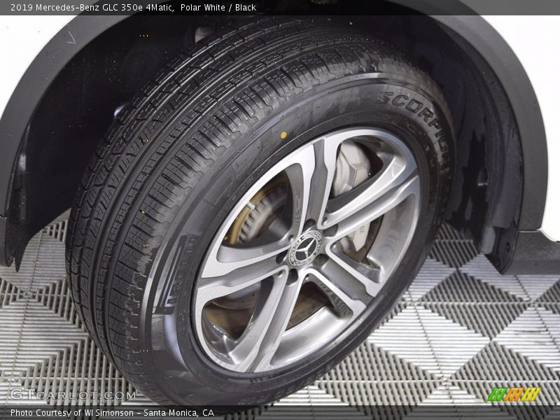 Polar White / Black 2019 Mercedes-Benz GLC 350e 4Matic