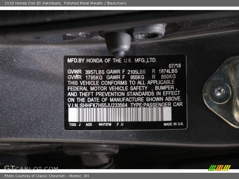 Polished Metal Metallic / Black/Ivory 2018 Honda Civic EX Hatchback