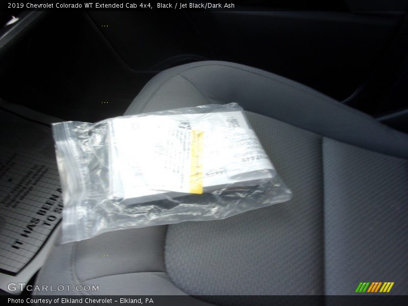 Black / Jet Black/Dark Ash 2019 Chevrolet Colorado WT Extended Cab 4x4
