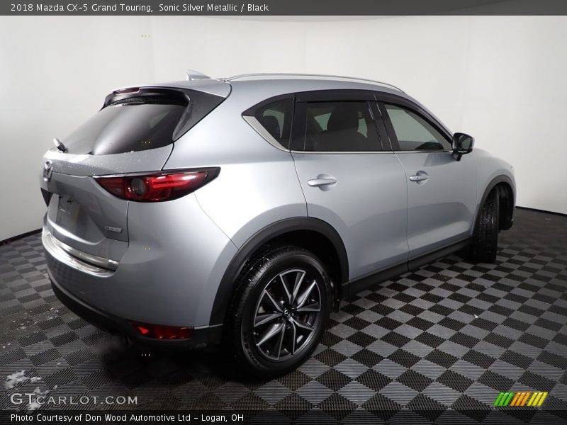 Sonic Silver Metallic / Black 2018 Mazda CX-5 Grand Touring
