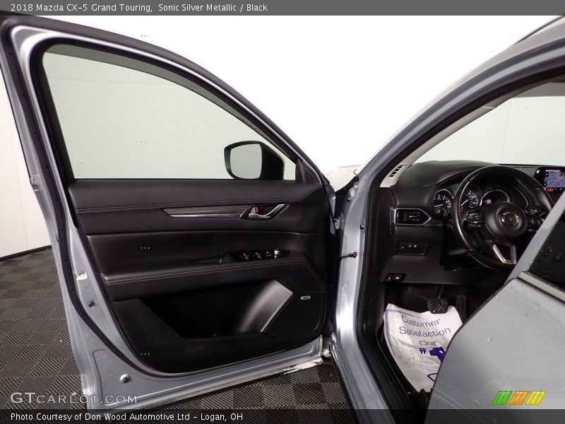 Sonic Silver Metallic / Black 2018 Mazda CX-5 Grand Touring