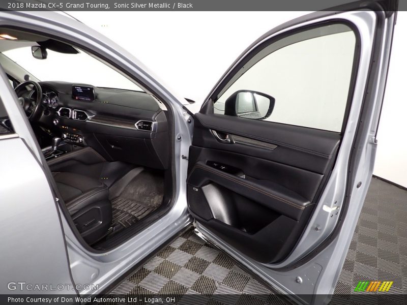 Sonic Silver Metallic / Black 2018 Mazda CX-5 Grand Touring