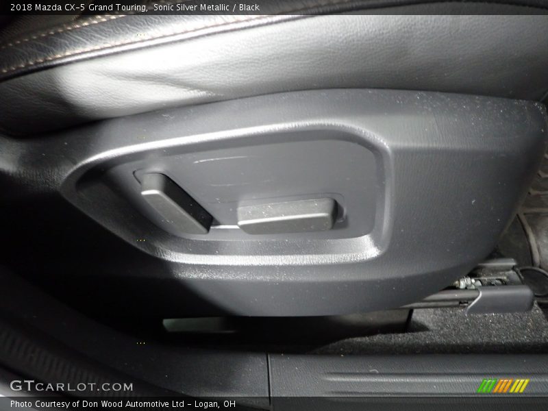 Sonic Silver Metallic / Black 2018 Mazda CX-5 Grand Touring