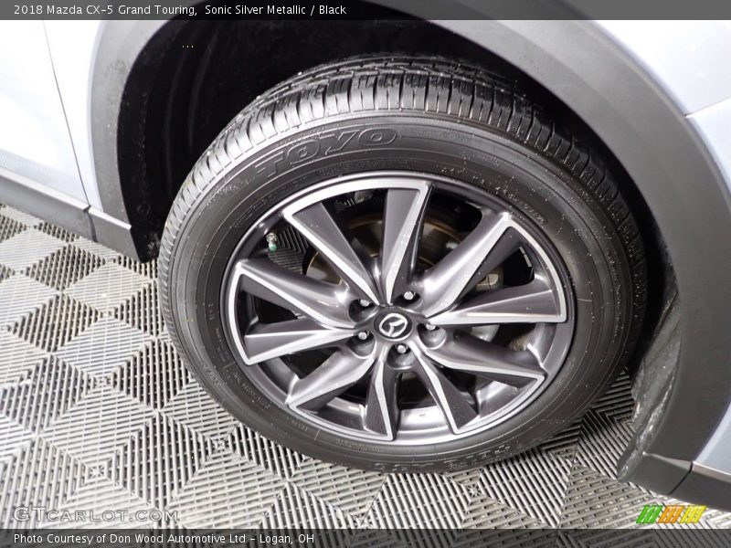 Sonic Silver Metallic / Black 2018 Mazda CX-5 Grand Touring