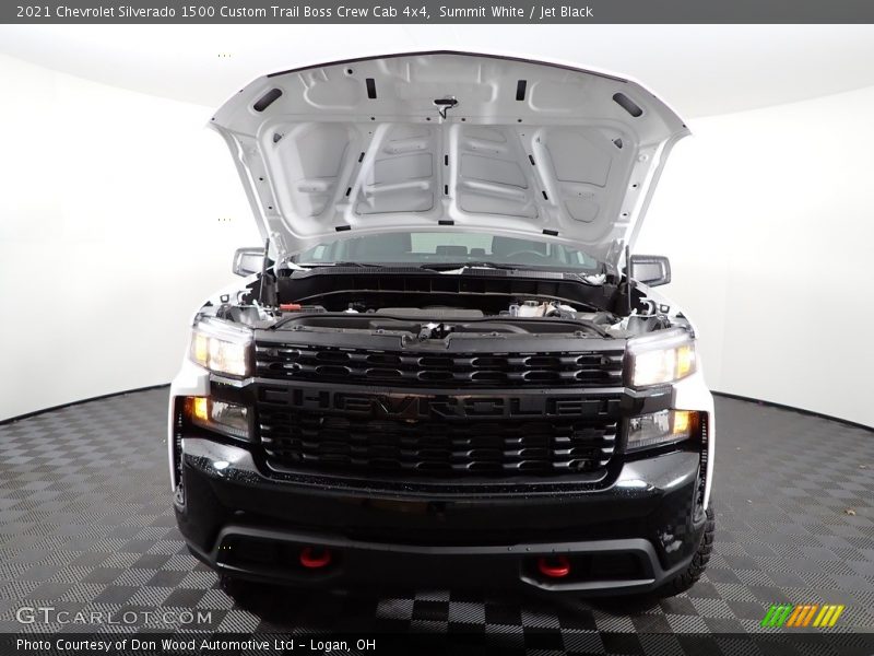 Summit White / Jet Black 2021 Chevrolet Silverado 1500 Custom Trail Boss Crew Cab 4x4