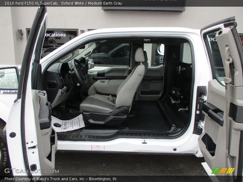  2016 F150 XL SuperCab Medium Earth Gray Interior