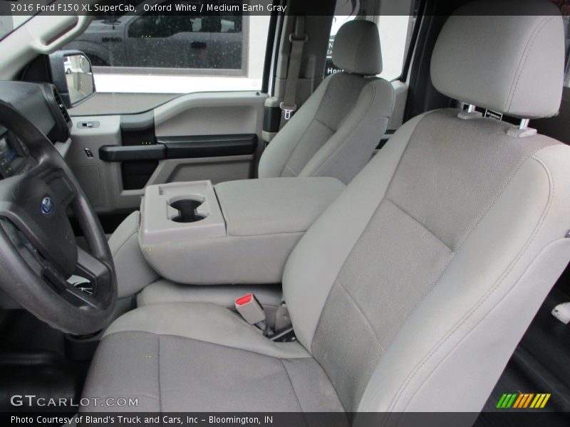 Oxford White / Medium Earth Gray 2016 Ford F150 XL SuperCab