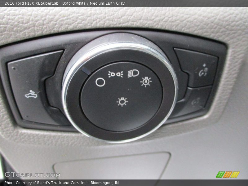 Oxford White / Medium Earth Gray 2016 Ford F150 XL SuperCab