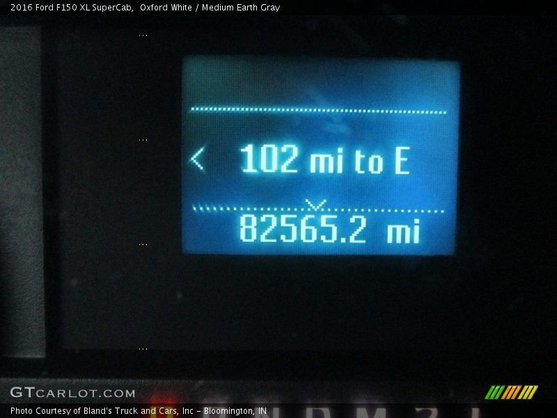 Oxford White / Medium Earth Gray 2016 Ford F150 XL SuperCab