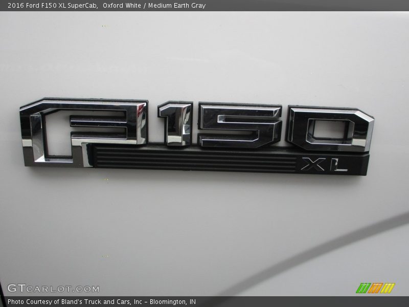 Oxford White / Medium Earth Gray 2016 Ford F150 XL SuperCab