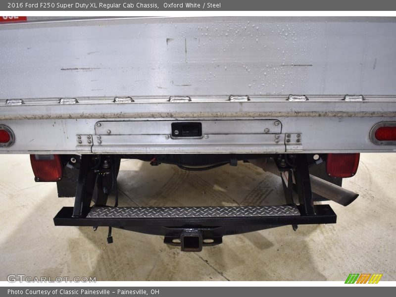 Oxford White / Steel 2016 Ford F250 Super Duty XL Regular Cab Chassis