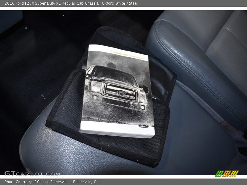 Oxford White / Steel 2016 Ford F250 Super Duty XL Regular Cab Chassis