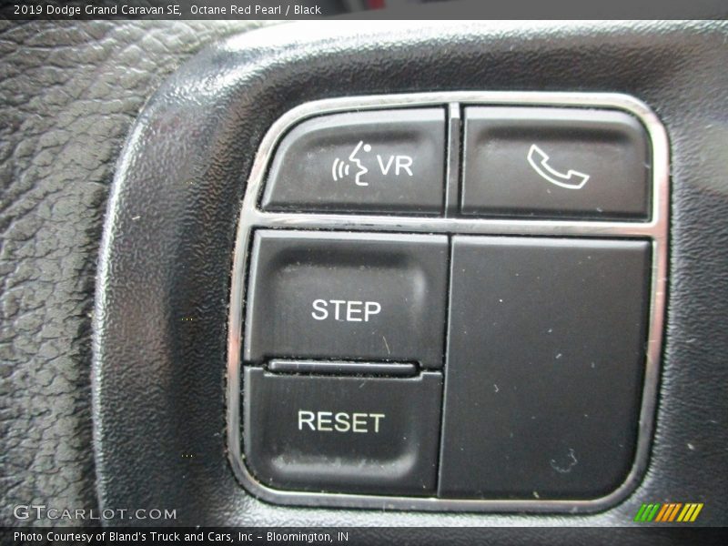 Octane Red Pearl / Black 2019 Dodge Grand Caravan SE