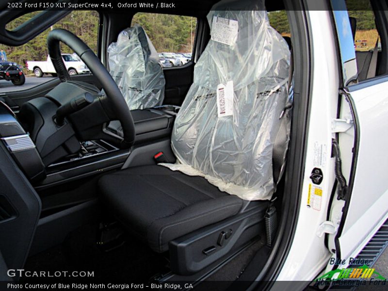 Oxford White / Black 2022 Ford F150 XLT SuperCrew 4x4