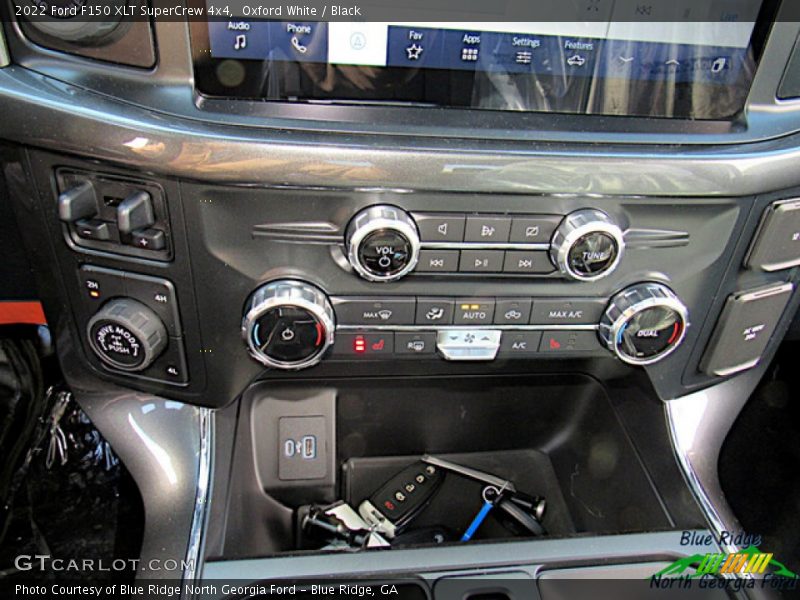 Oxford White / Black 2022 Ford F150 XLT SuperCrew 4x4