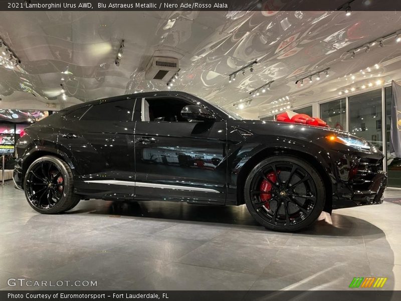 Blu Astraeus Metallic / Nero Ade/Rosso Alala 2021 Lamborghini Urus AWD