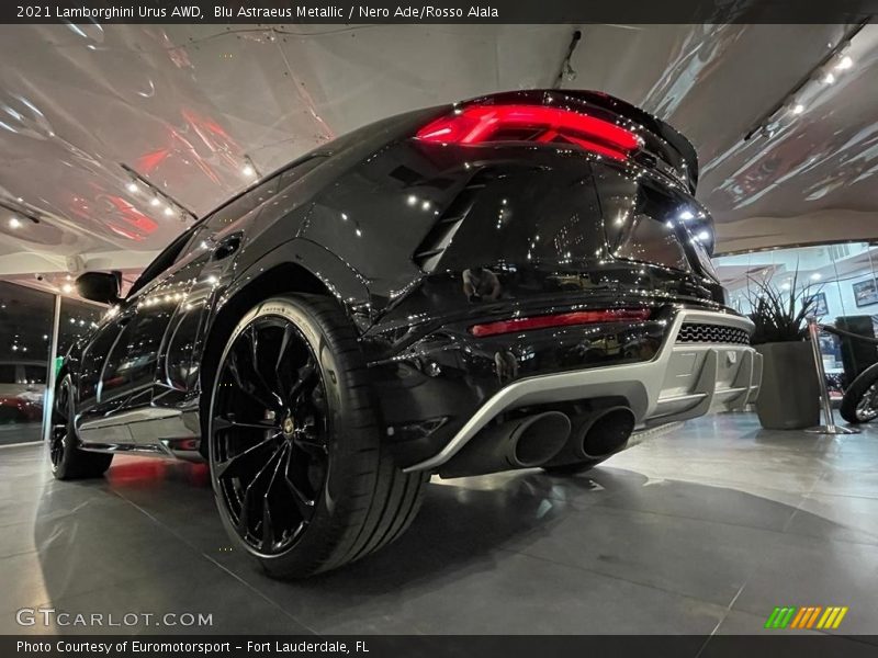 Blu Astraeus Metallic / Nero Ade/Rosso Alala 2021 Lamborghini Urus AWD