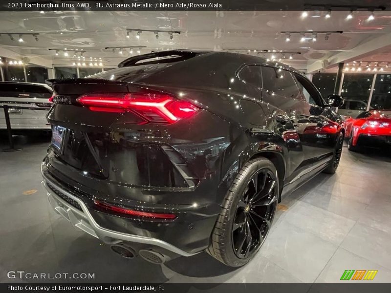 Blu Astraeus Metallic / Nero Ade/Rosso Alala 2021 Lamborghini Urus AWD