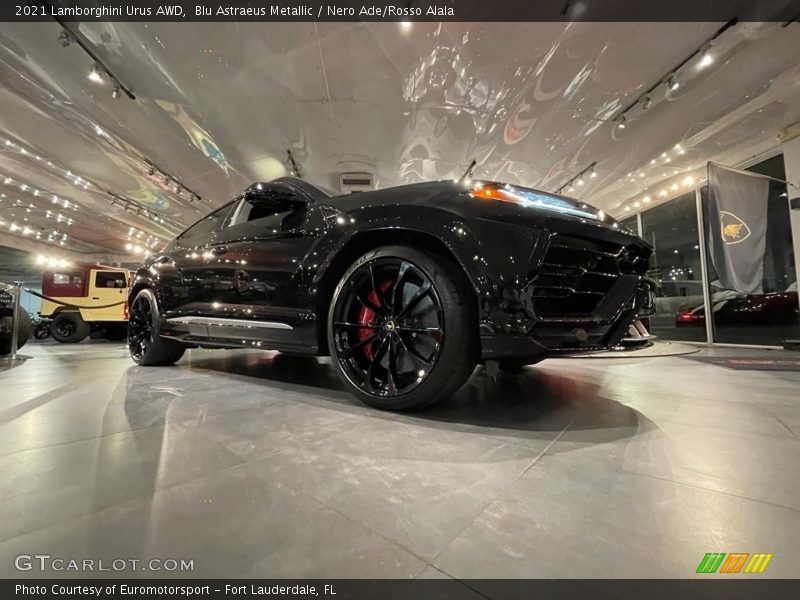 Blu Astraeus Metallic / Nero Ade/Rosso Alala 2021 Lamborghini Urus AWD