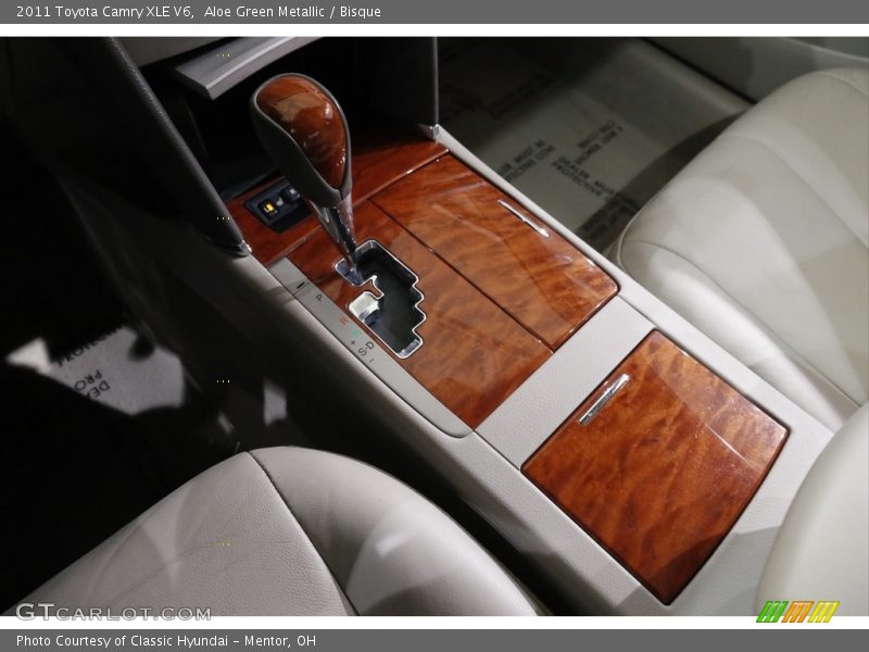 Aloe Green Metallic / Bisque 2011 Toyota Camry XLE V6