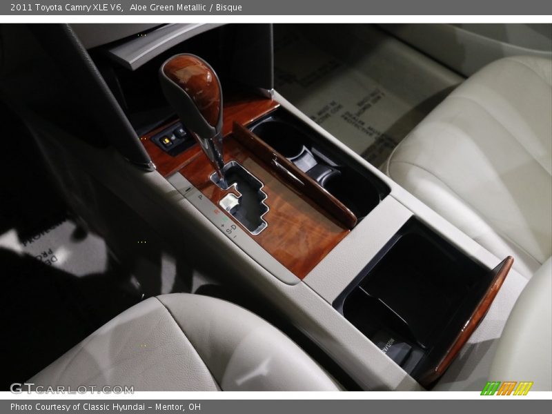 Aloe Green Metallic / Bisque 2011 Toyota Camry XLE V6