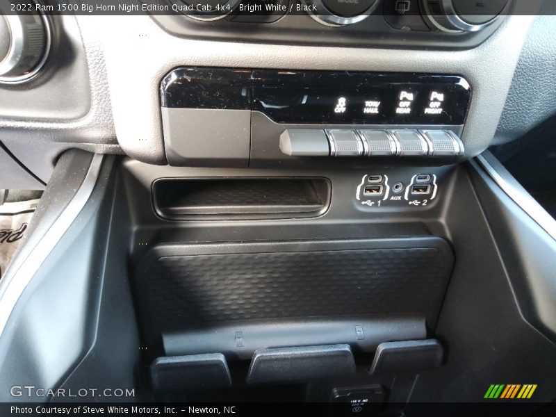 Bright White / Black 2022 Ram 1500 Big Horn Night Edition Quad Cab 4x4