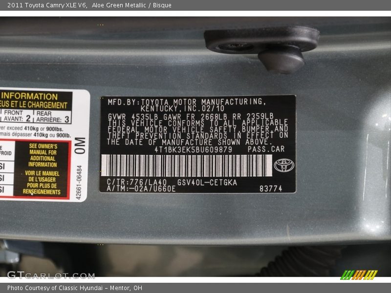 Aloe Green Metallic / Bisque 2011 Toyota Camry XLE V6