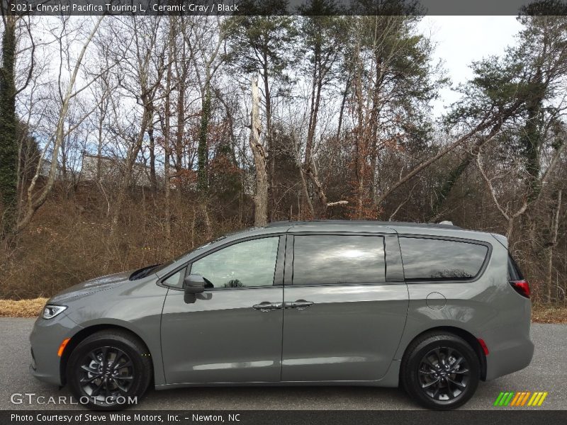 Ceramic Gray / Black 2021 Chrysler Pacifica Touring L