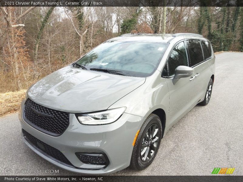 Ceramic Gray / Black 2021 Chrysler Pacifica Touring L