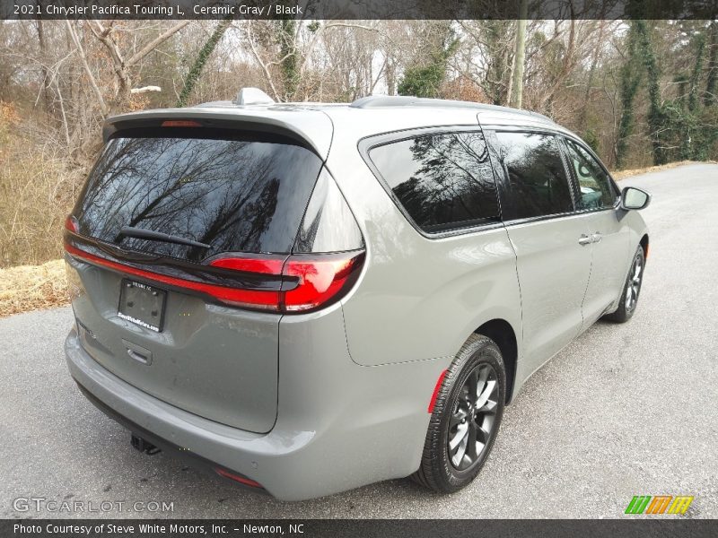 Ceramic Gray / Black 2021 Chrysler Pacifica Touring L