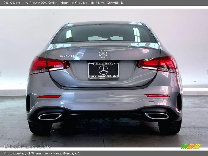 Mountain Grey Metallic / Neva Grey/Black 2019 Mercedes-Benz A 220 Sedan