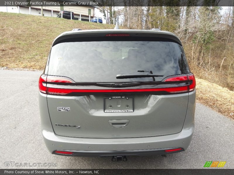Ceramic Gray / Black 2021 Chrysler Pacifica Touring L