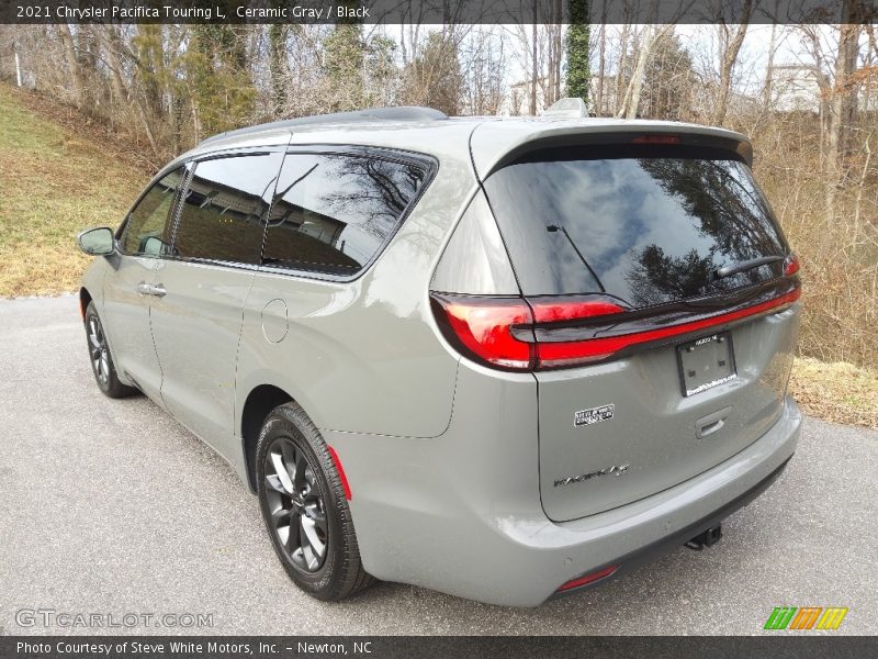 Ceramic Gray / Black 2021 Chrysler Pacifica Touring L