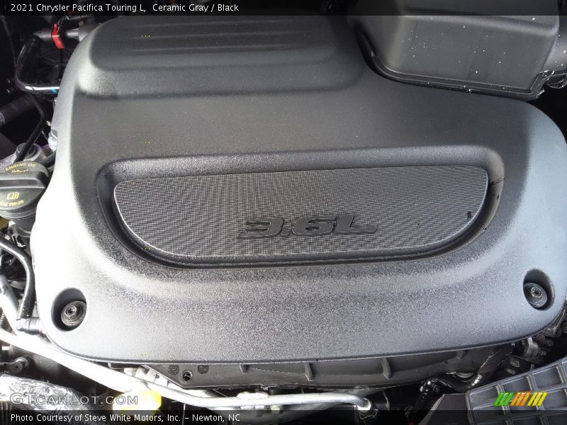 Ceramic Gray / Black 2021 Chrysler Pacifica Touring L