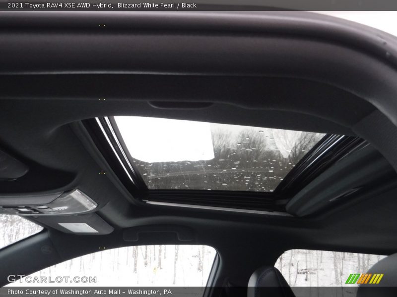 Blizzard White Pearl / Black 2021 Toyota RAV4 XSE AWD Hybrid