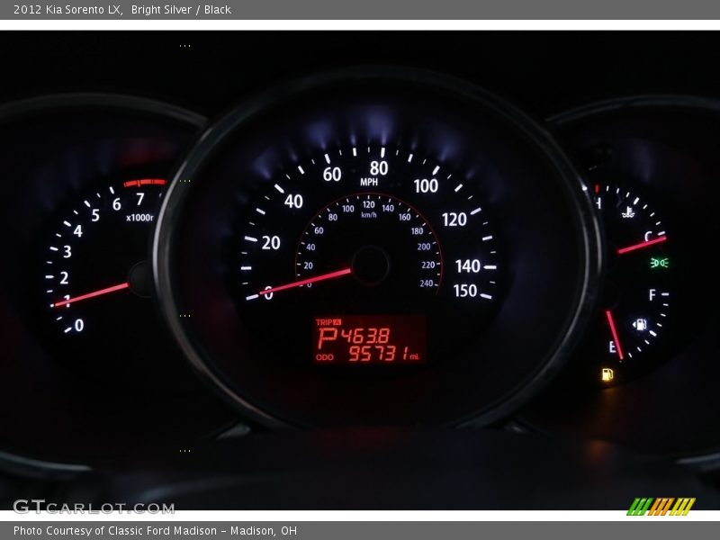 Bright Silver / Black 2012 Kia Sorento LX