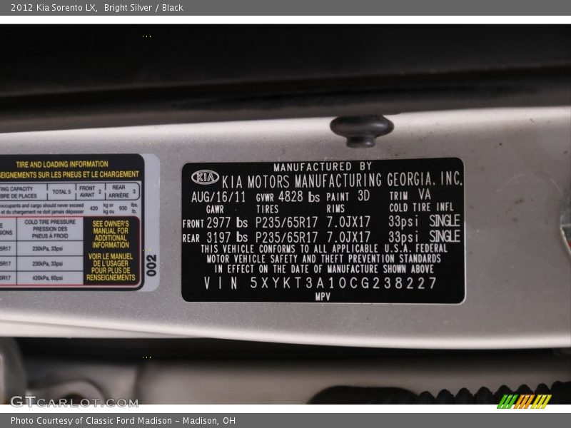 Bright Silver / Black 2012 Kia Sorento LX