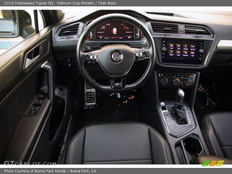 Platinum Gray Metallic / Titan Black 2019 Volkswagen Tiguan SEL
