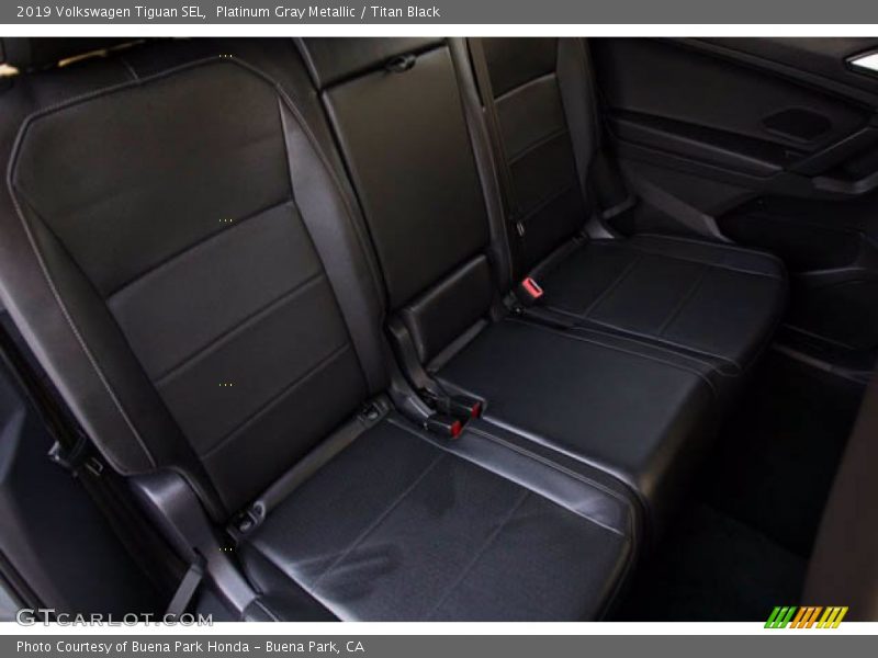 Platinum Gray Metallic / Titan Black 2019 Volkswagen Tiguan SEL