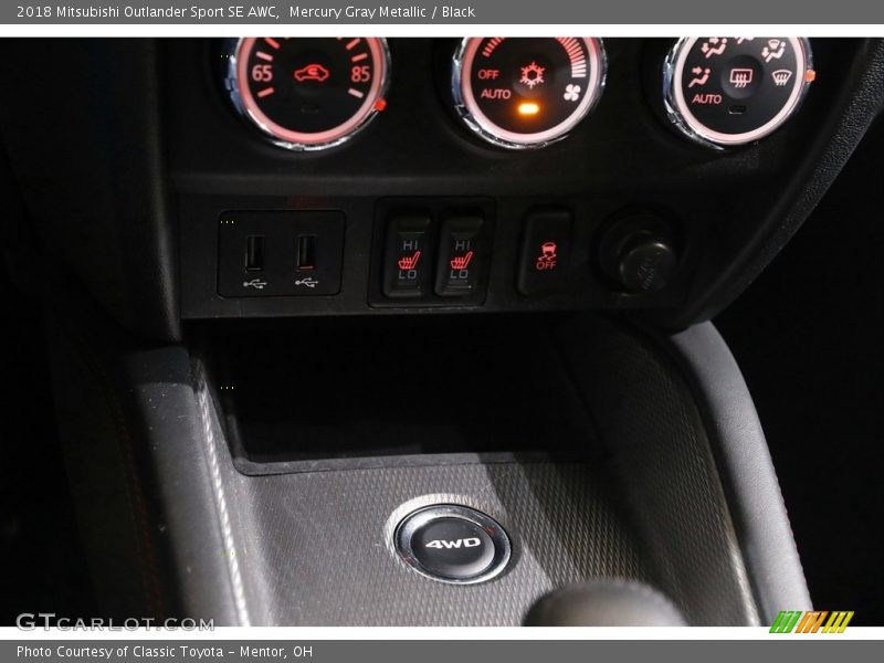 Mercury Gray Metallic / Black 2018 Mitsubishi Outlander Sport SE AWC