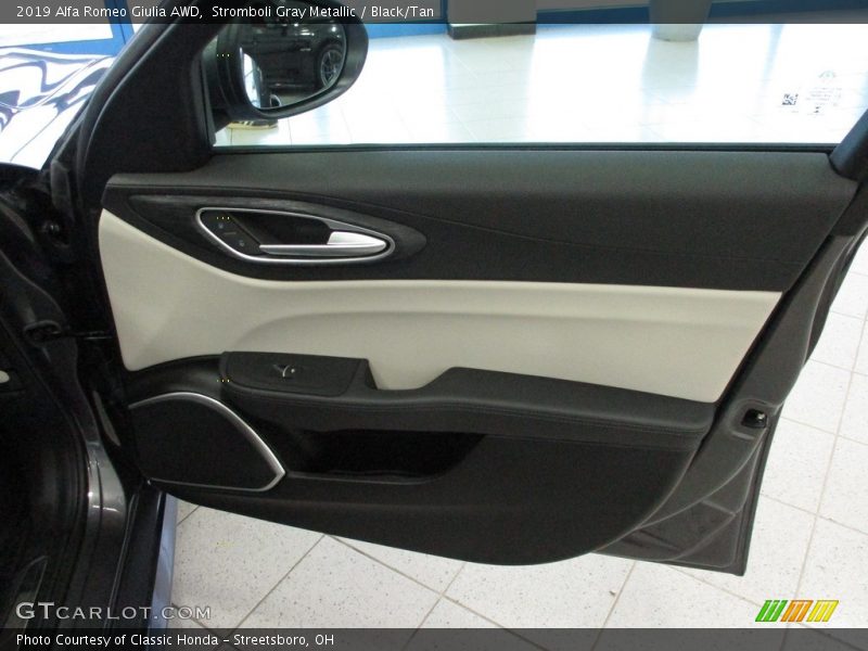 Stromboli Gray Metallic / Black/Tan 2019 Alfa Romeo Giulia AWD