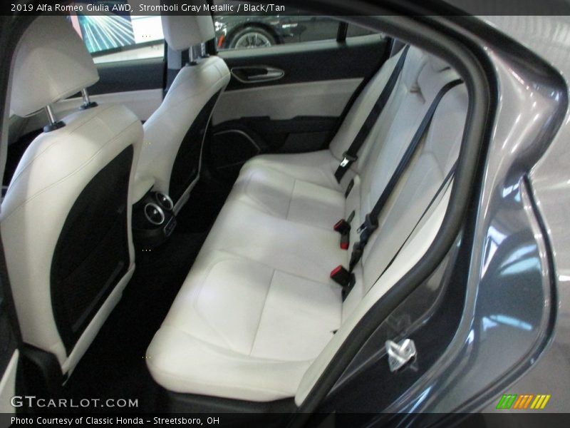 Stromboli Gray Metallic / Black/Tan 2019 Alfa Romeo Giulia AWD