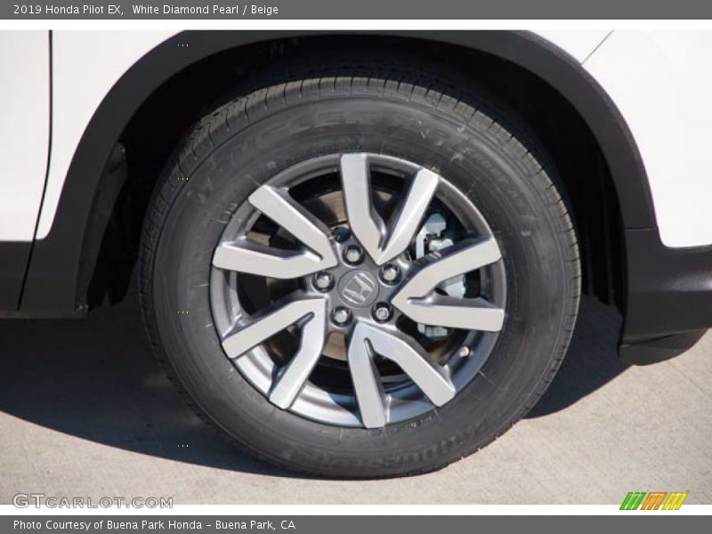 White Diamond Pearl / Beige 2019 Honda Pilot EX