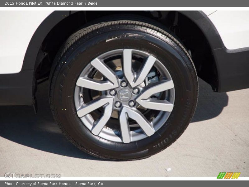 White Diamond Pearl / Beige 2019 Honda Pilot EX