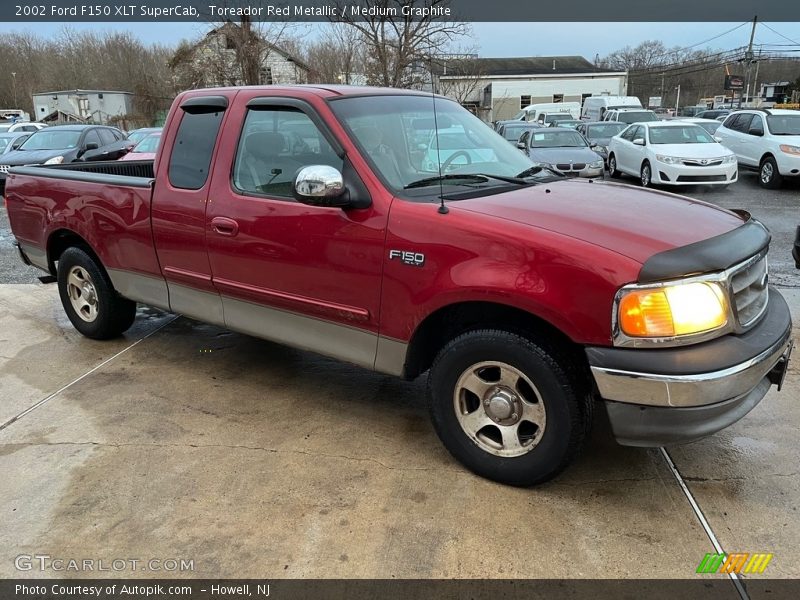Front 3/4 View of 2002 F150 XLT SuperCab
